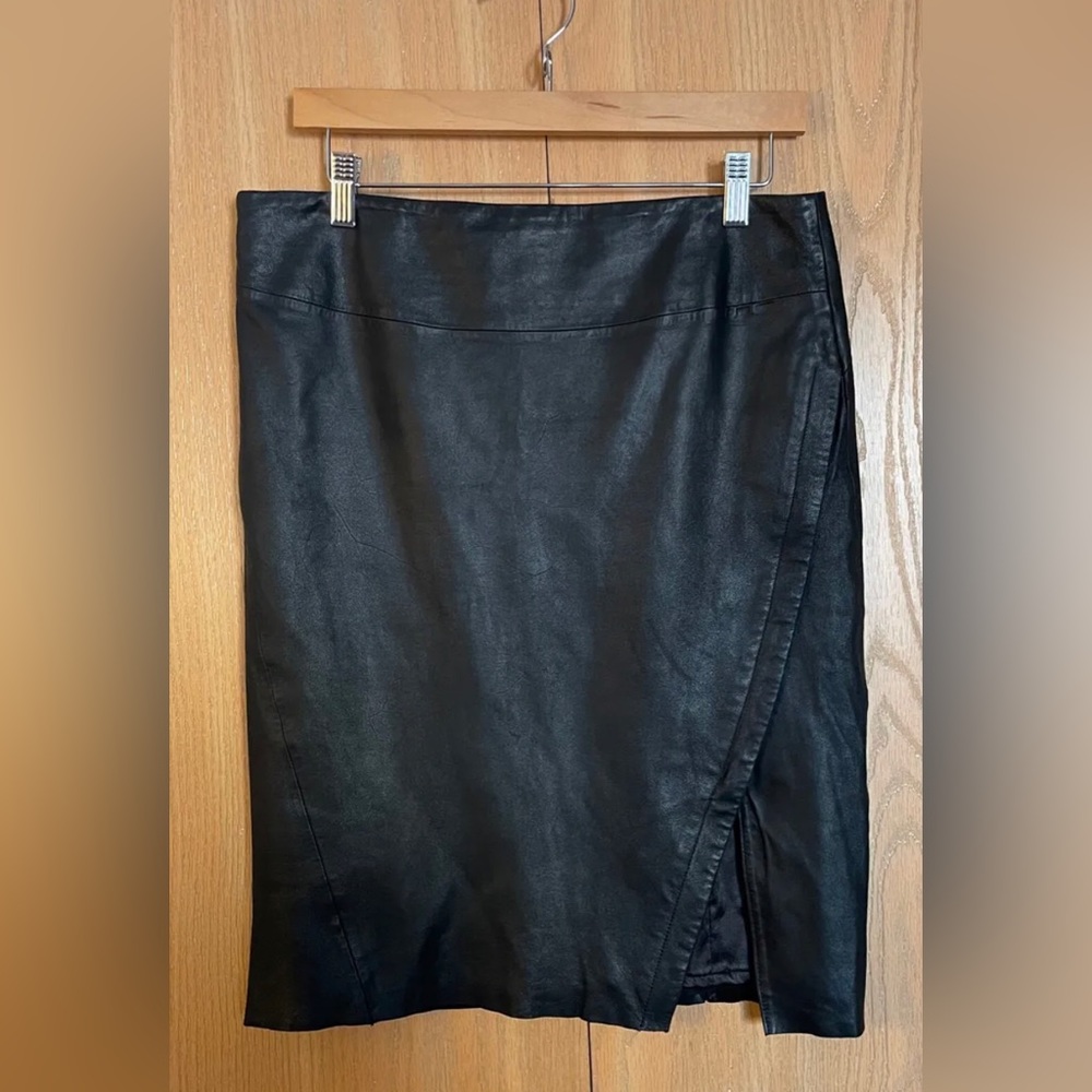 Lamarque Size 8 Black Leather Pencil Skirt with Asymmetric Zipper NWT